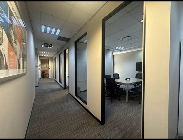 423M² OFFICE TO LET IN SANDTON CENTRAL